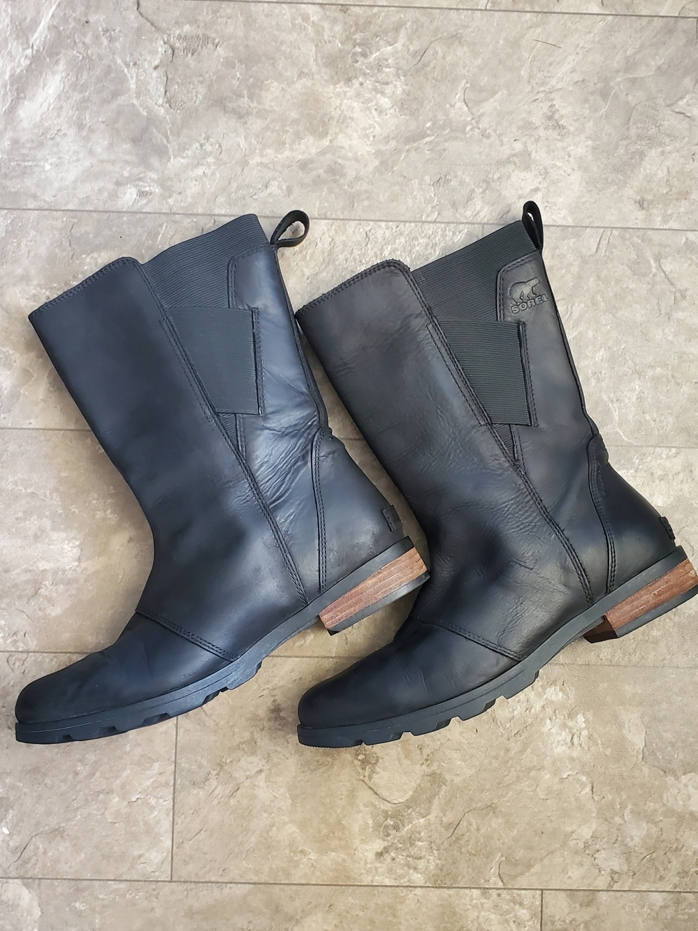 Sorel Women's Emelie Waterproof Leather Pull-On Boots Size 9.5